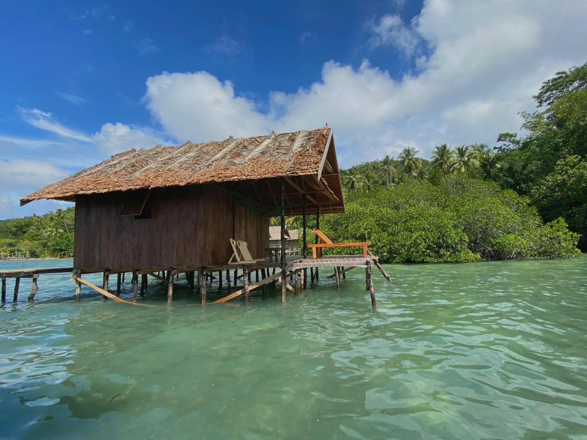 Mansuar Raja Ampat Bungalows Kri ภายนอก รูปภาพ
